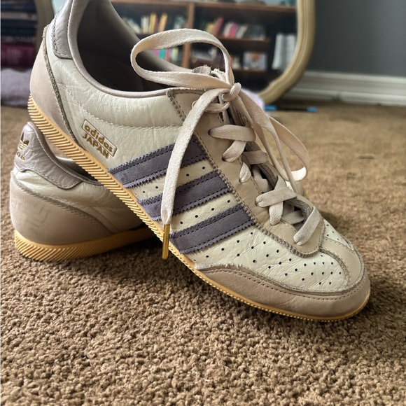 Adidas Japan Cream and violet - Picture 2 of 7